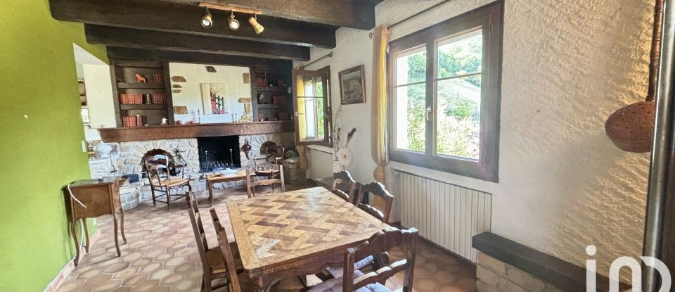 Maison traditionnelle 7 pièces de 192 m² à Aubenas (07200)