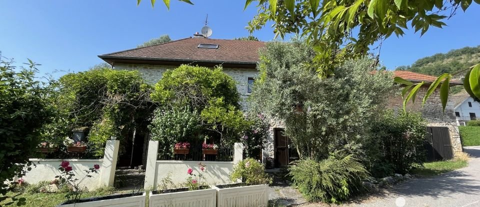 Country home 5 rooms of 189 m² in Lucey (73170)