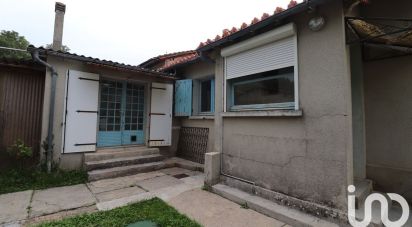 Maison traditionnelle 5 pièces de 87 m² à Rioux-Martin (16210)