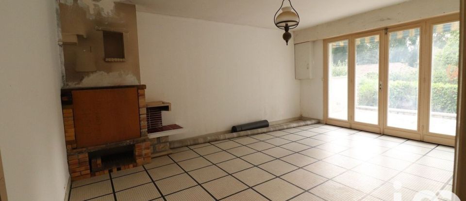 Traditional house 5 rooms of 87 m² in Rioux-Martin (16210)