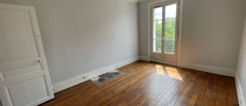 Apartment 4 rooms of 121 m² in Melun (77000)