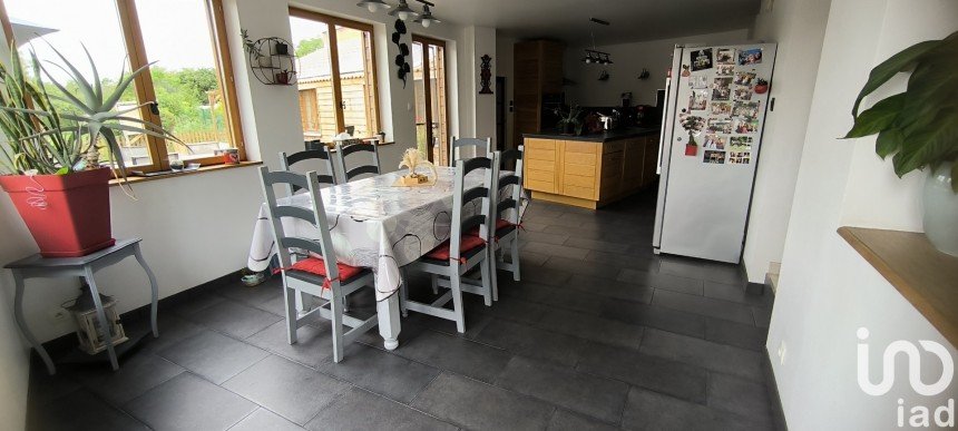 House 5 rooms of 170 m² in Saint-Amand-les-Eaux (59230)