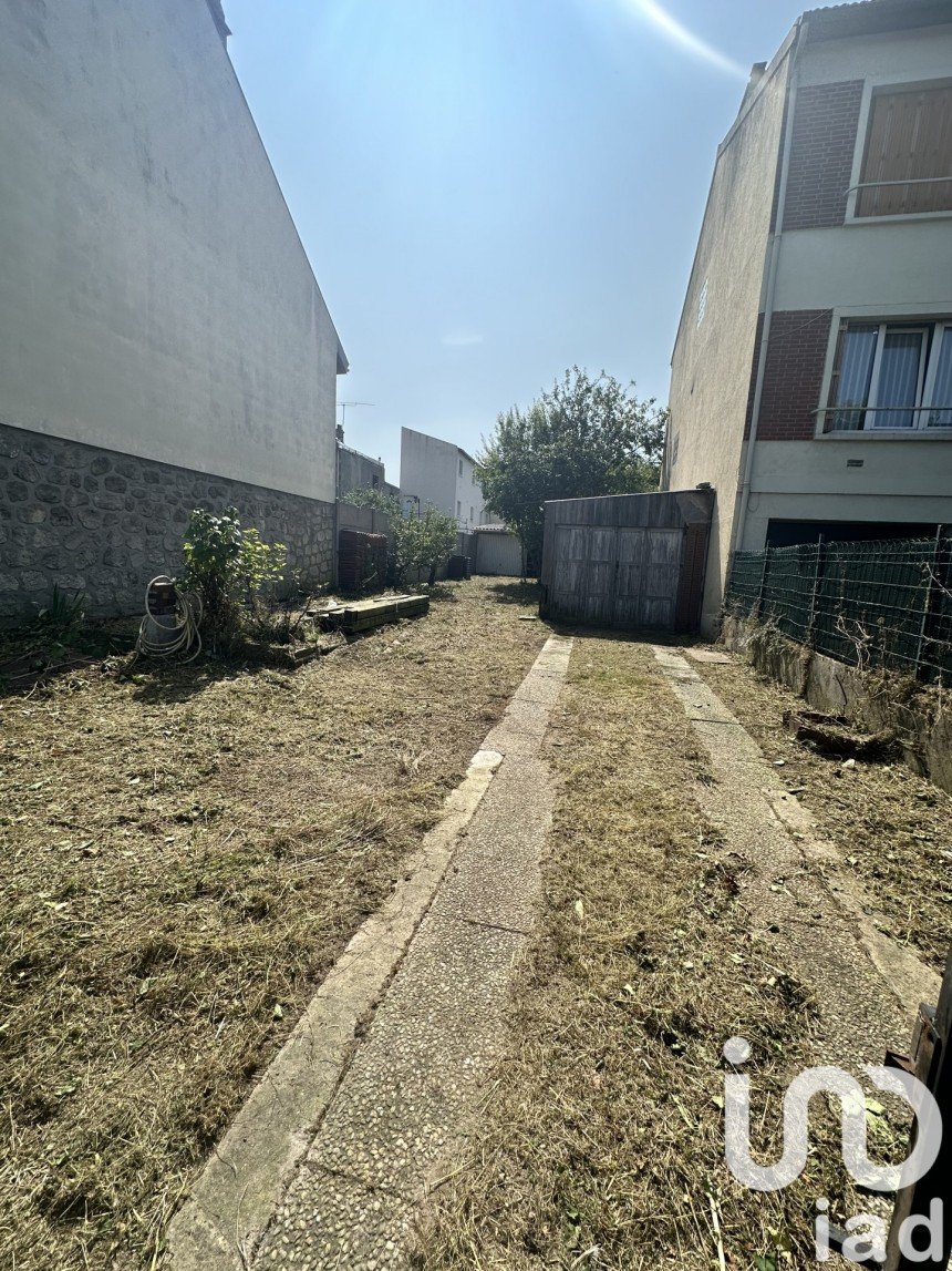 Terrain de 241 m² à Montreuil (93100)