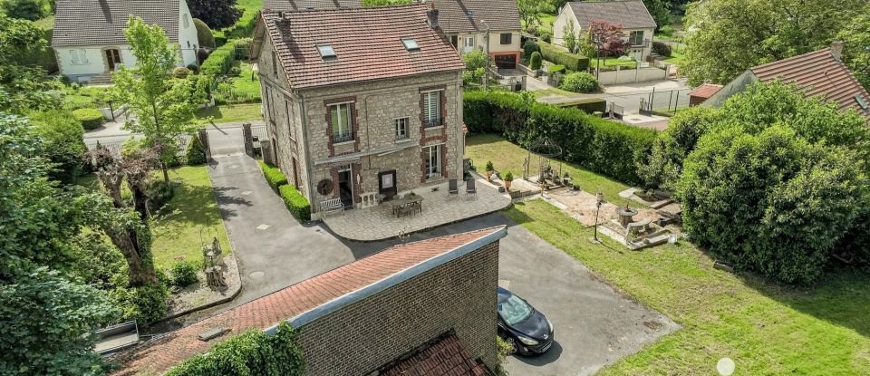 Demeure 8 pièces de 180 m² à Haramont (02600)