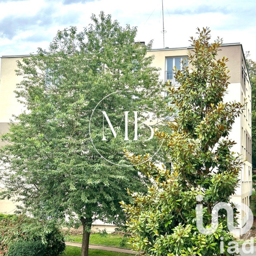 Apartment 4 rooms of 64 m² in Domont (95330)