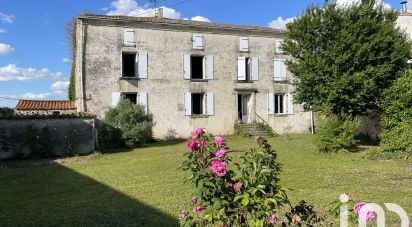 Traditional house 5 rooms of 181 m² in La Rochénard (79270)