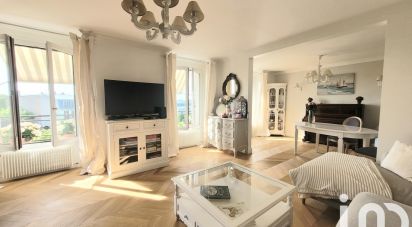 Apartment 5 rooms of 108 m² in Versailles (78000)