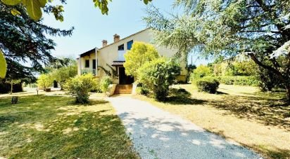 House 9 rooms of 214 m² in Puy-l'Évêque (46700)