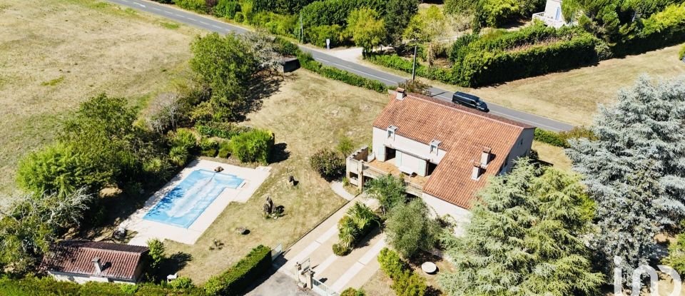 House 9 rooms of 214 m² in Puy-l'Évêque (46700)