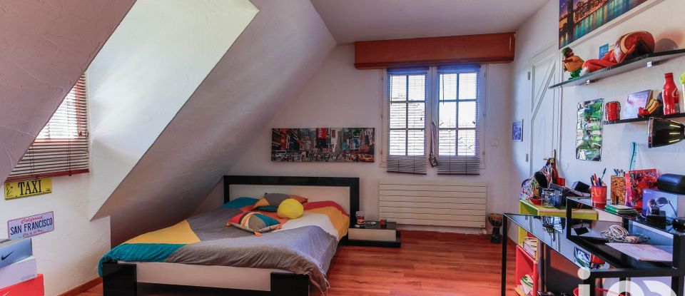 Maison 6 pièces de 155 m² à Tarsacq (64360)