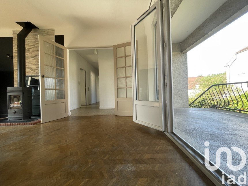 Maison 6 pièces de 130 m² à Le Blanc (36300)