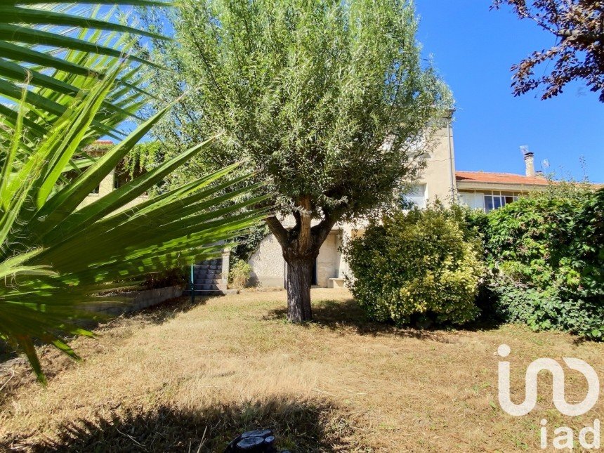 House 4 rooms of 98 m² in Carpentras (84200)