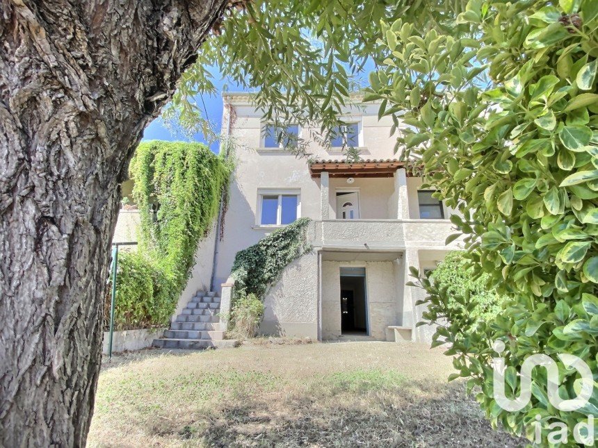 House 4 rooms of 98 m² in Carpentras (84200)