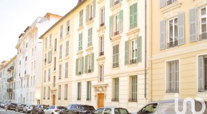 Appartement 3 pièces de 66 m² à Nice (06000)