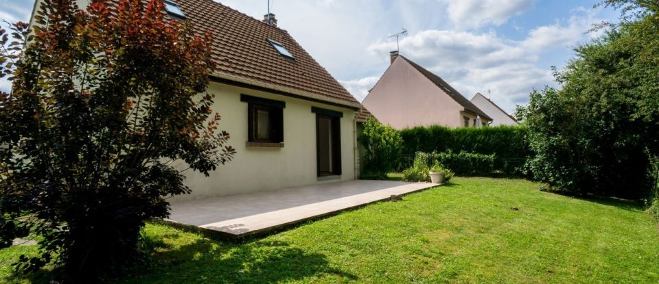 Maison 4 pièces de 93 m² à Claye-Souilly (77410)