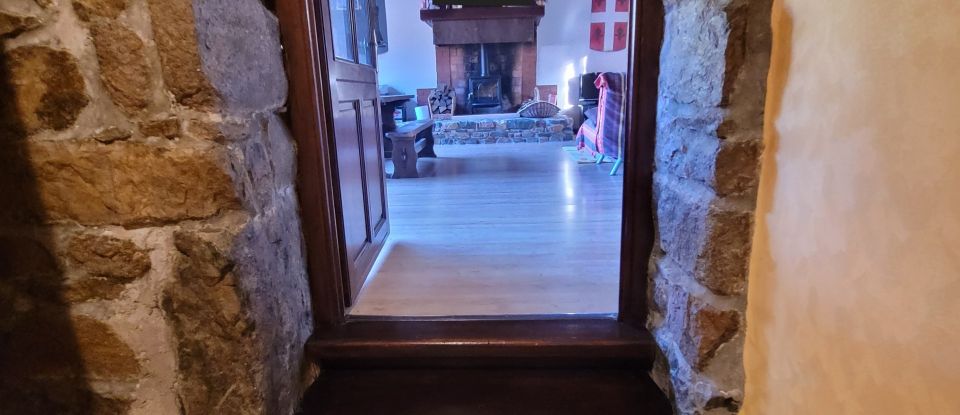 House 9 rooms of 219 m² in Ancy (69490)