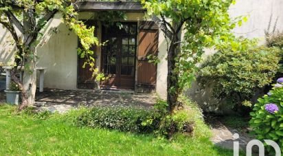 House 6 rooms of 188 m² in Leuhan (29390)