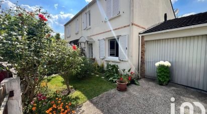 Maison 4 pièces de 92 m² à Magny-les-Hameaux (78114)