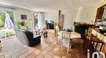 Maison 4 pièces de 92 m² à Magny-les-Hameaux (78114)