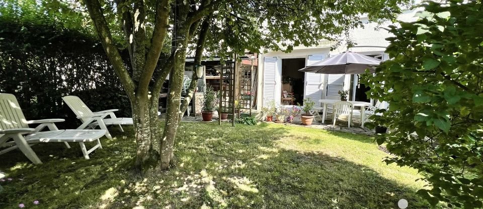 Maison 4 pièces de 92 m² à Magny-les-Hameaux (78114)