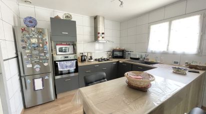 Maison 5 pièces de 110 m² à Biganos (33380)