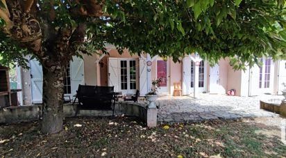 Traditional house 4 rooms of 80 m² in Saint-Sève (33190)