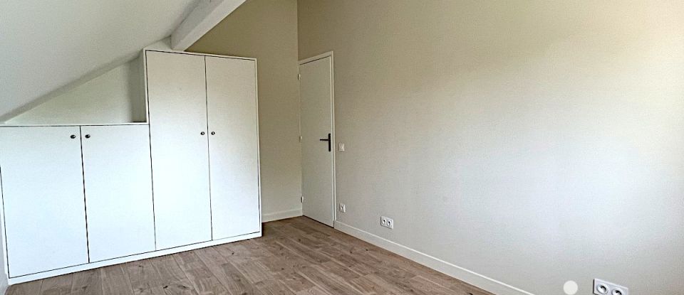 Appartement 5 pièces de 80 m² à Galluis (78490)