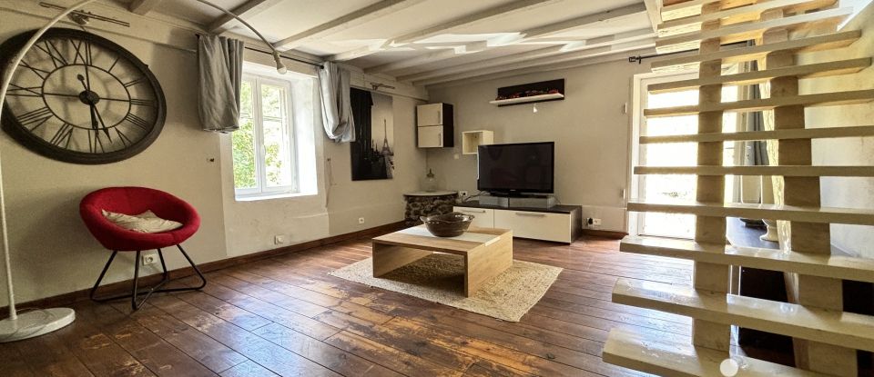 Maison de campagne 4 pièces de 102 m² à Vals-les-Bains (07600)