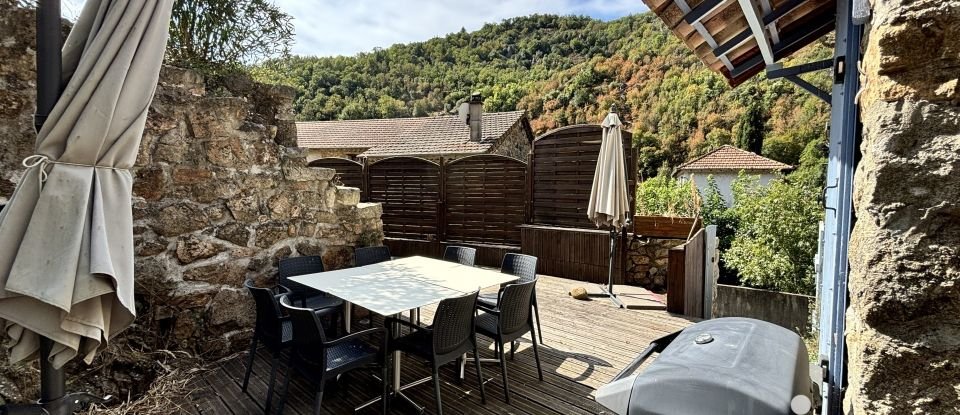 Maison de campagne 4 pièces de 102 m² à Vals-les-Bains (07600)