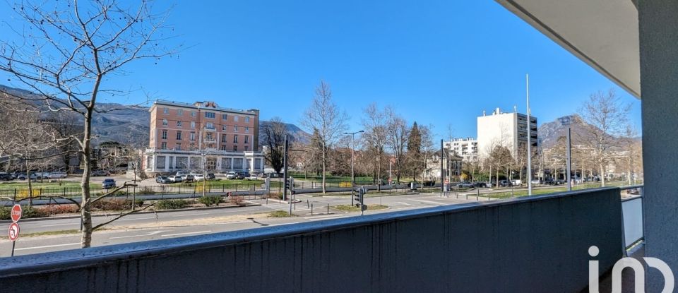 Apartment 4 rooms of 82 m² in Grenoble (38100)