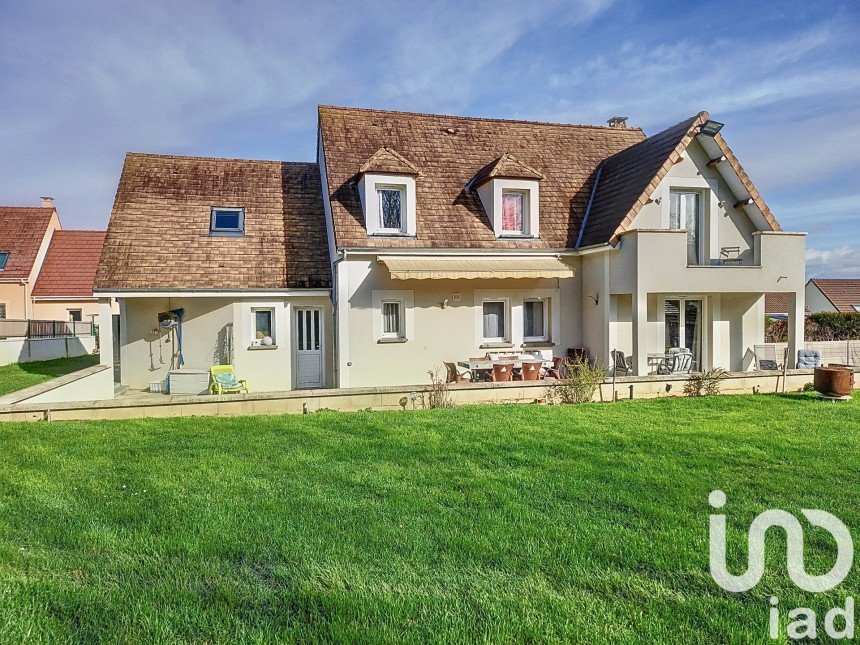 House 5 rooms of 149 m² in Rosny-sur-Seine (78710)