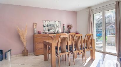 House 5 rooms of 149 m² in Rosny-sur-Seine (78710)