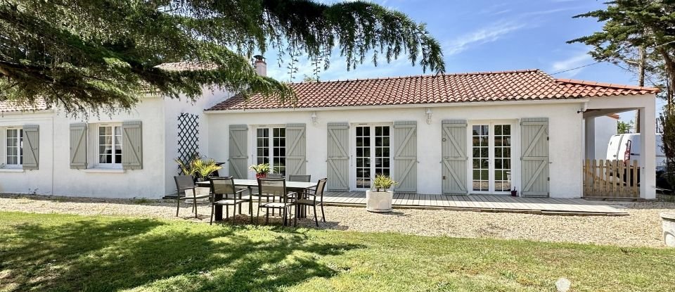 Traditional house 7 rooms of 145 m² in Villeneuve-en-Retz (44580)