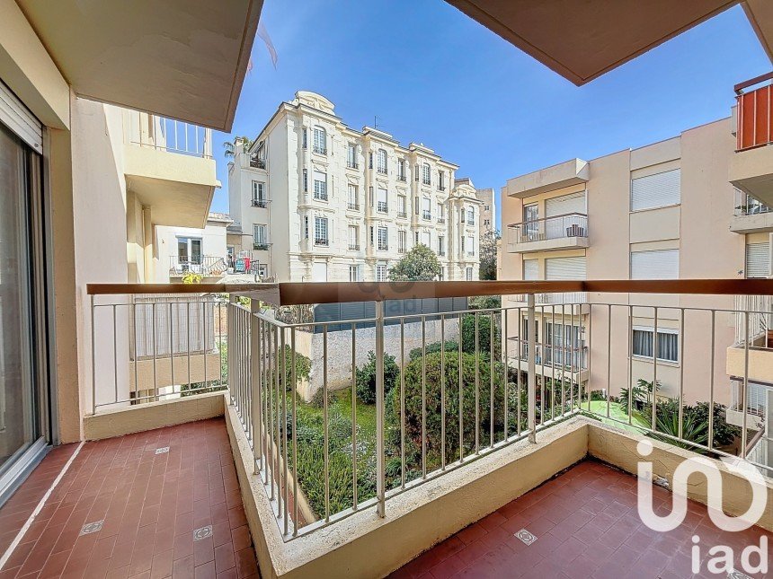 Appartement 2 pièces de 56 m² à Nice (06100)