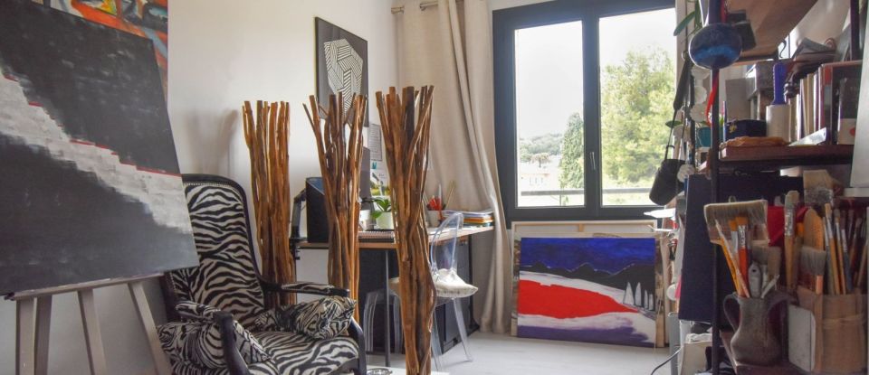 Apartment 4 rooms of 77 m² in Cassis (13260)