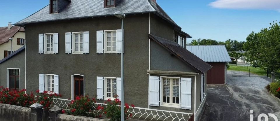 Maison de campagne 6 pièces de 175 m² à Lahourcade (64150)