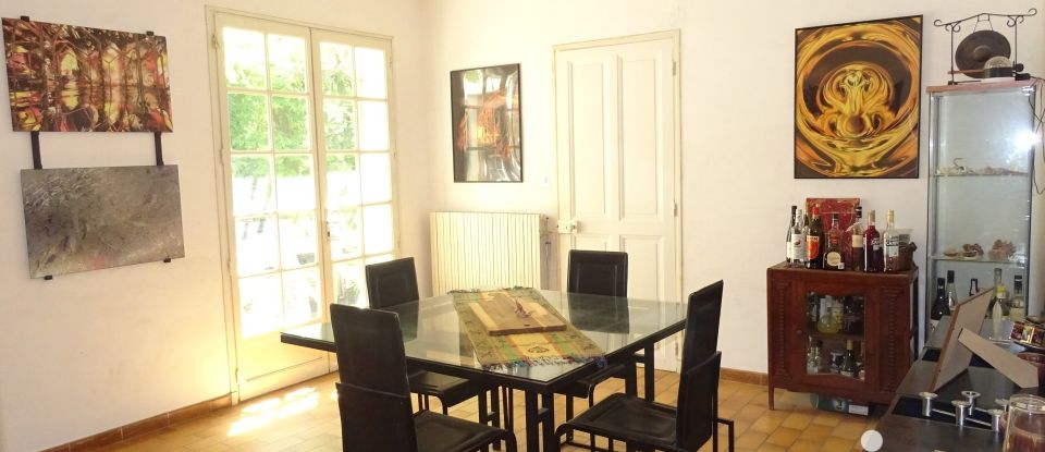 House 11 rooms of 268 m² in Villeneuve-lès-Avignon (30400)