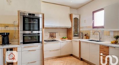 Maison 7 pièces de 206 m² à Brignais (69530)