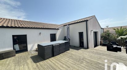 Pavilion 5 rooms of 93 m² in Les Moutiers-en-Retz (44760)