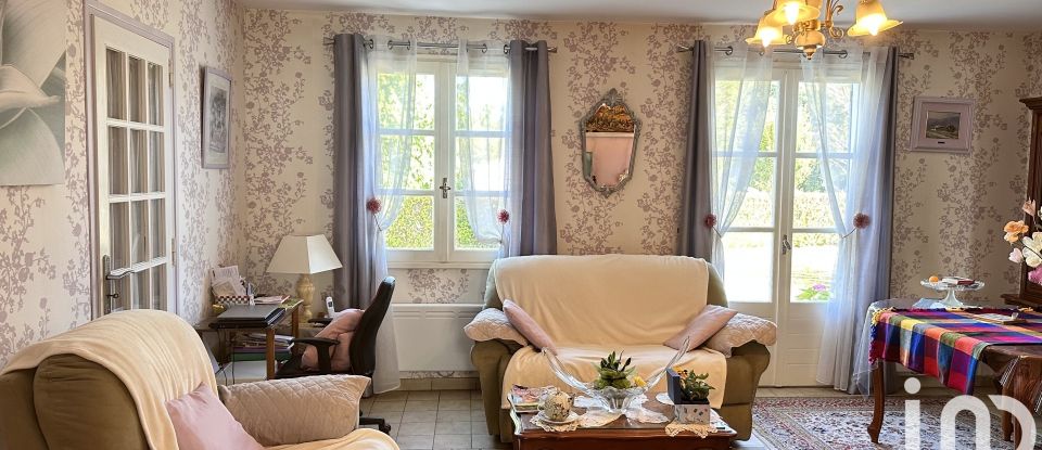 House 7 rooms of 113 m² in Saint-Germain-de-Lusignan (17500)