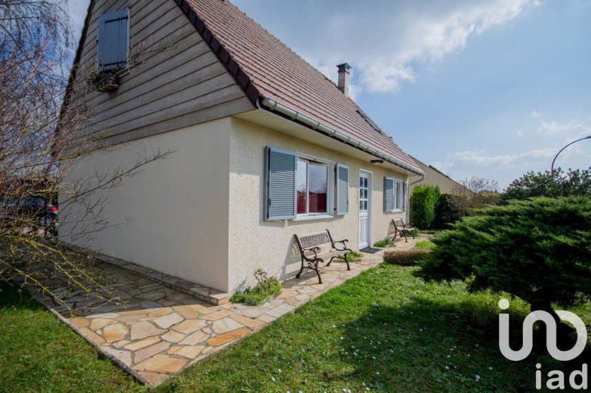 House 5 rooms of 105 m² in Gargenville (78440)