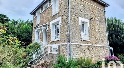 Maison traditionnelle 5 pièces de 110 m² à La Houssaye-en-Brie (77610)