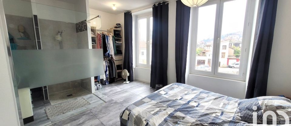 Immeuble de 198 m² à L'Étrat (42580)