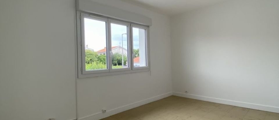 House 3 rooms of 80 m² in Aytré (17440)