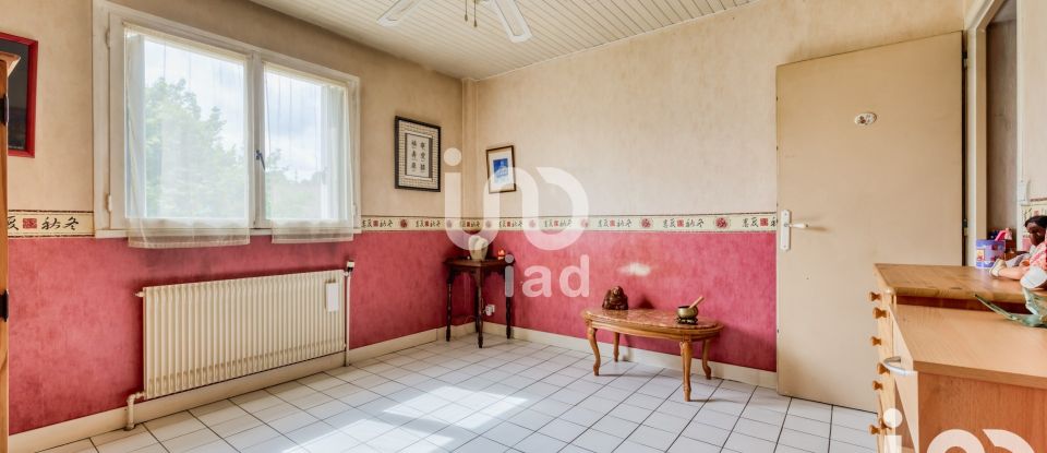 Traditional house 6 rooms of 153 m² in Gagny (93220)