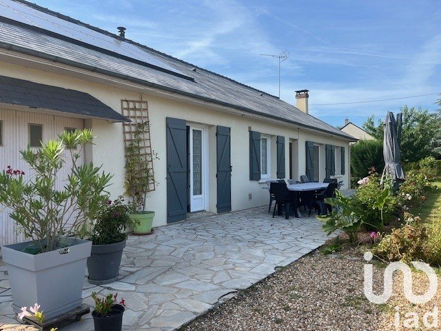 Maison traditionnelle 5 pièces de 118 m² à Baugé-en-Anjou (49150)