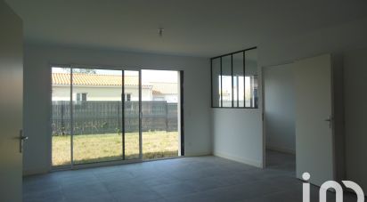 House 5 rooms of 122 m² in Semussac (17120)