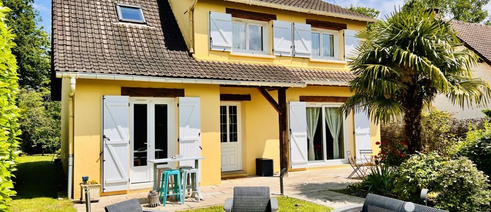 Traditional house 7 rooms of 150 m² in La Queue-les-Yvelines (78940)