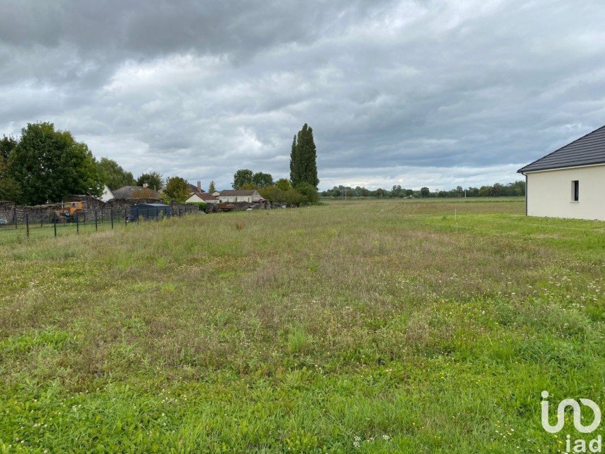 Land of 3,832 m² in Saint-Thibault (10800)