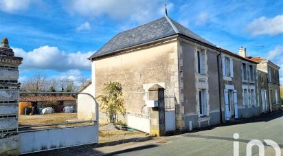 Maison traditionnelle 4 pièces de 122 m² à Doux (79390)